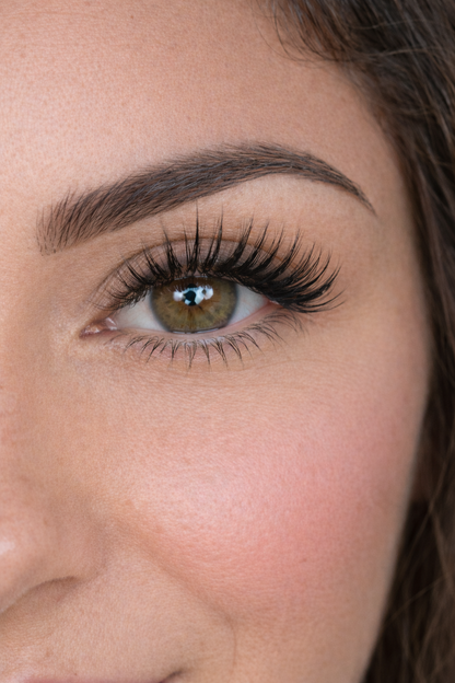 Wet Look Lash Single